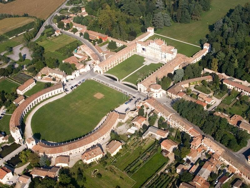 Alloggio Agrituristico Ai Tre Castelli Moruzzo Dış mekan fotoğraf