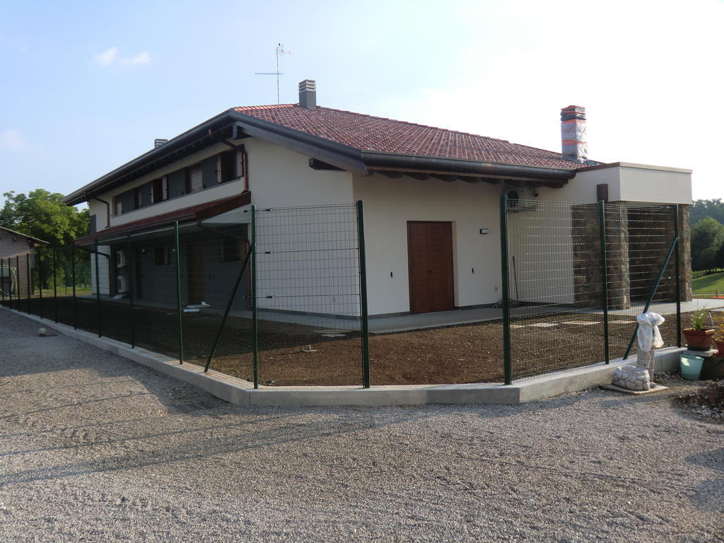 Alloggio Agrituristico Ai Tre Castelli Moruzzo Dış mekan fotoğraf